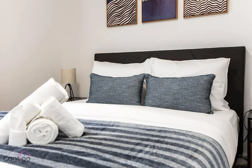 Villa Urban Zen, Aircon, King Bed, 10 Min Wem & Dt! Edmonton Canada