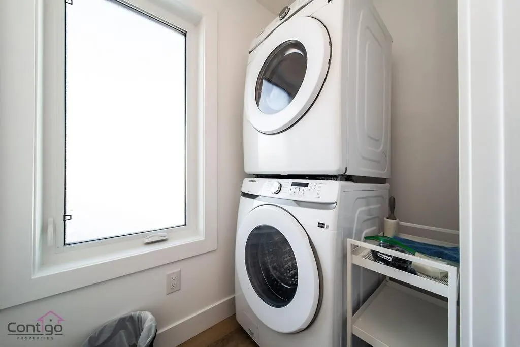 Urban Zen, Aircon, King Bed, 10 Min Wem & Dt! Villa Edmonton 0*,  Canada