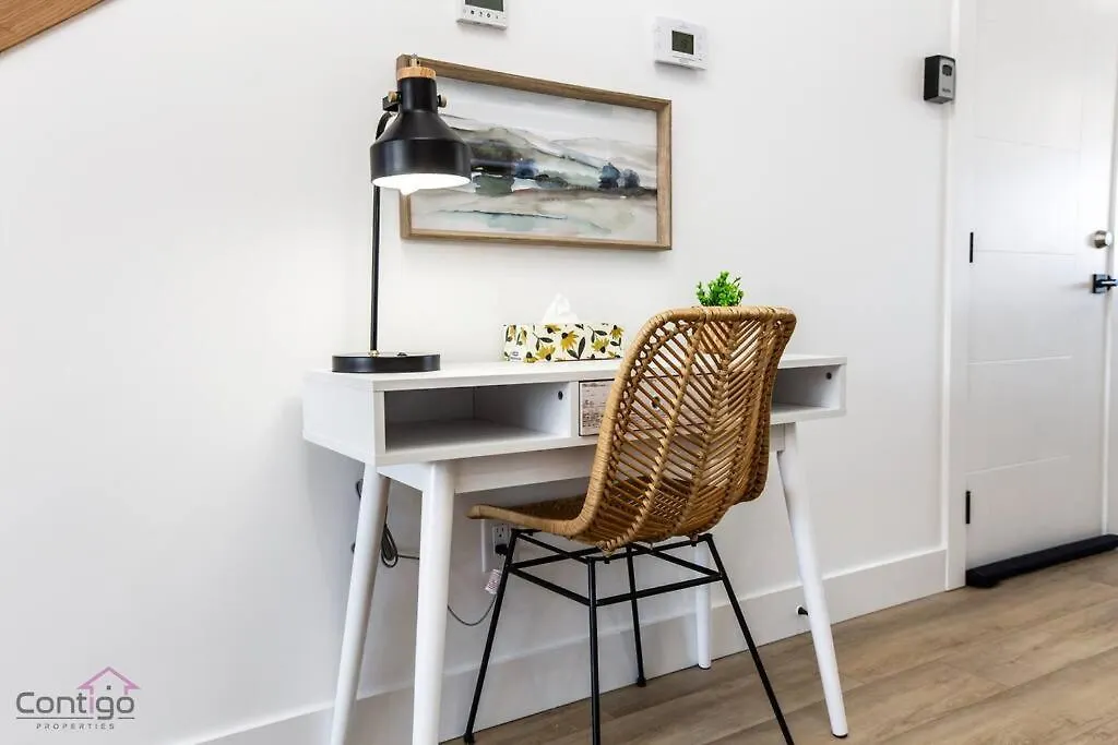 Urban Zen, Aircon, King Bed, 10 Min Wem & Dt! Villa Edmonton Semesterbostad